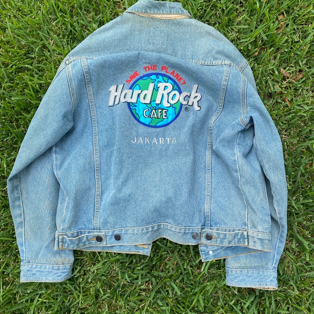 Vintage Mens Jakarta Hard Rock Cafe Jean Jacket.